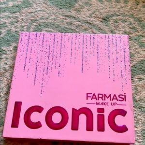 Makeup pallet from FARMASI, never used, $10 text me for details. 520-370-9693 :)